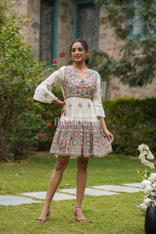 Elegant Georgette Womens Printed Dresses with Flared Silhouette and Intricate Patterns Tunics Hiking breathable