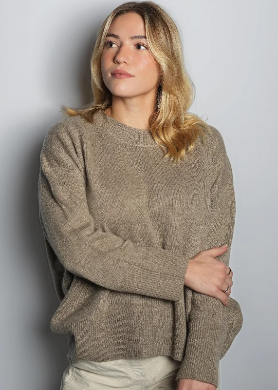 Relaxed-Fit Cashmere Sweater Fitted Slim Tailored