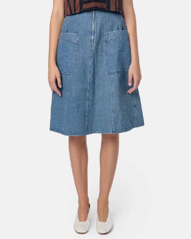 Fit-Flare Deetjens Skirt in Stonewash lace skirt intricate