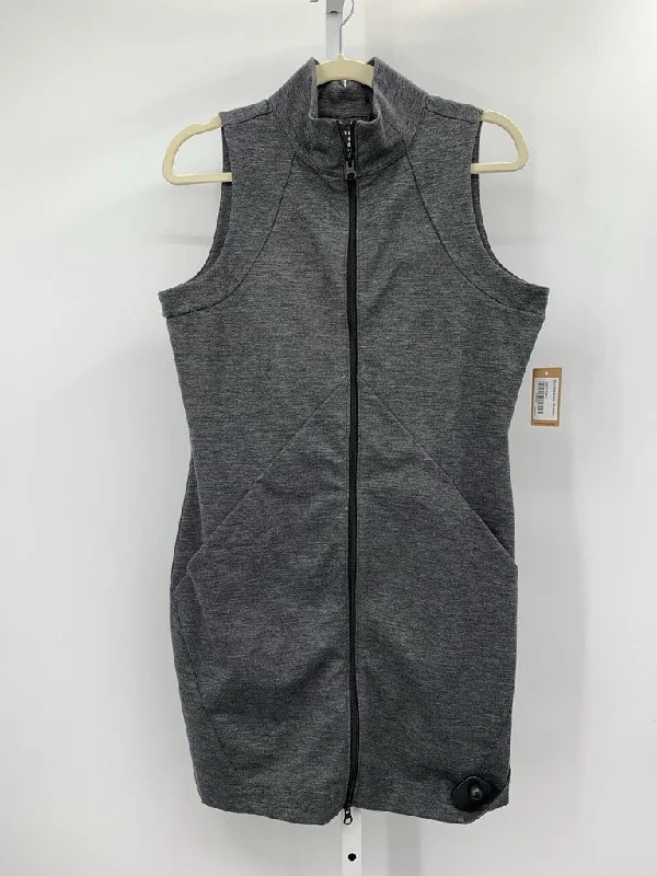 Title 9 Dress Grey M