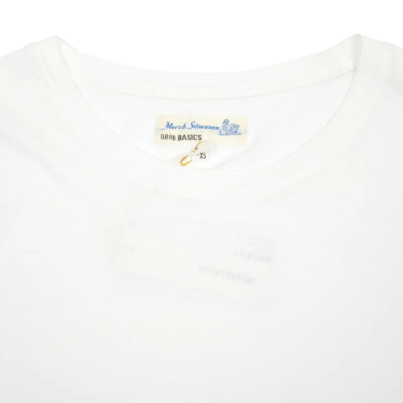 Merz b Schwanen Women's Good Basics T-shirt in White