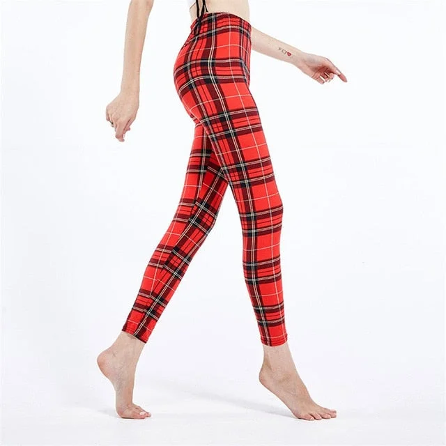 W056 Red Plaid / One Size