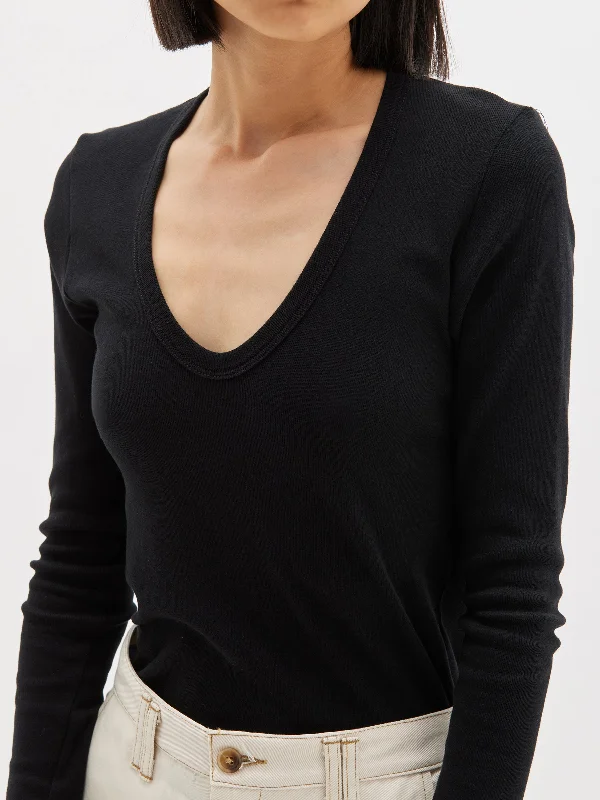 slim rib v neck long sleeve t.shirt