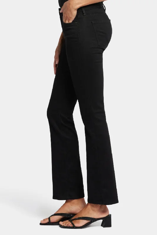 Barbara Bootcut Jeans In Short Inseam - Black